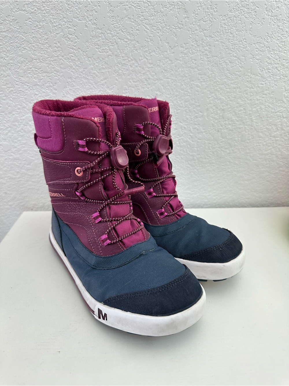Merrell Kids Snow Bank 2.0 Waterproof Insulated Winter Snow Boots Size 4 Big Kid